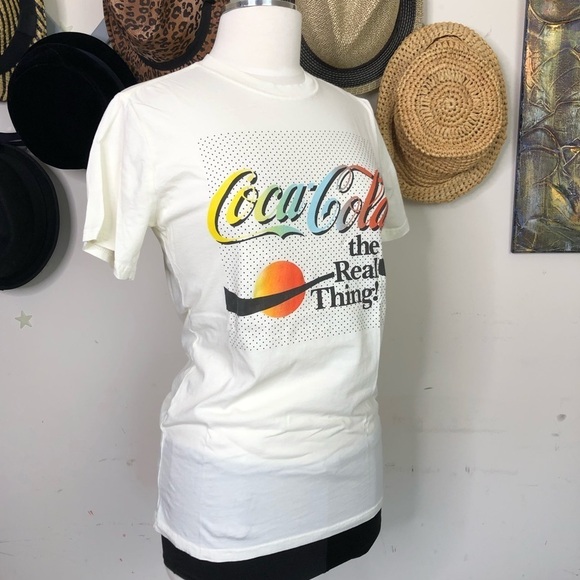 Coca-Cola Graphic T-shirt - Picture 3 of 8